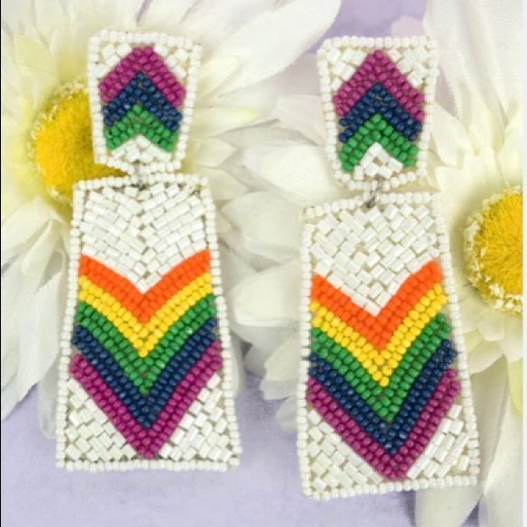 Charlie Chevron Rainbow 🌈 Seed Bead Earrings NWT - Picture 9 of 9